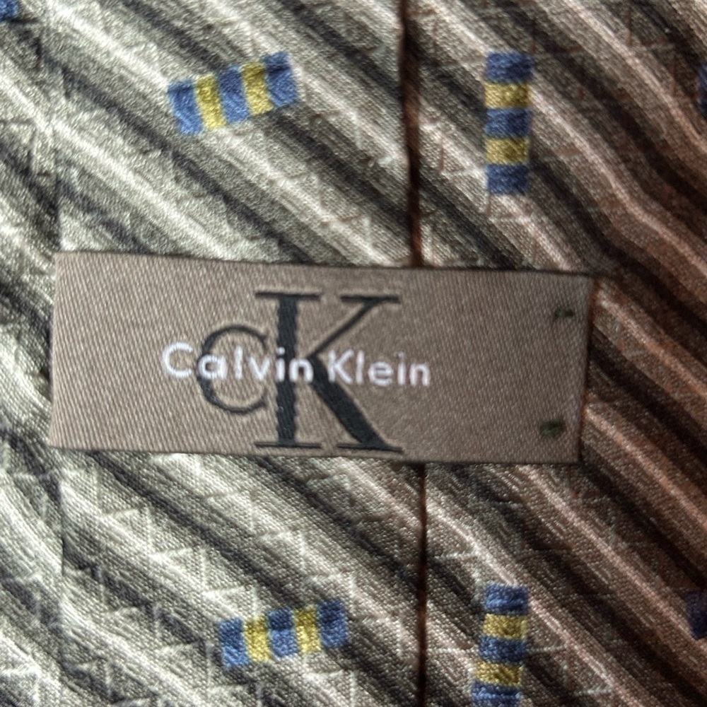 Lot Of 10 Vintage Ties Colorful,tasteful selection includes Gucci & Calvin Klein - Picture 3 of 15